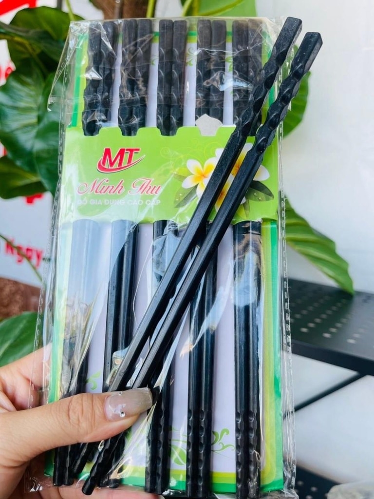 Combo 10 Đôi Đũa Nhựa Minh Thu (1)
