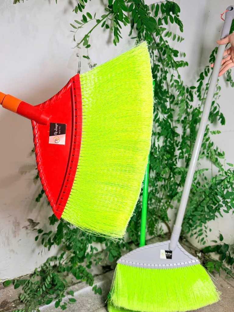 CHỔI NHỰA LỚN VY LONG ĐẦU MỊN (3) '