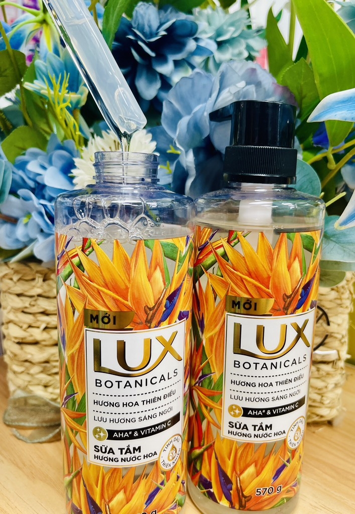 SỮA TẮM LUX HOA THIÊN ĐIỂU 570g