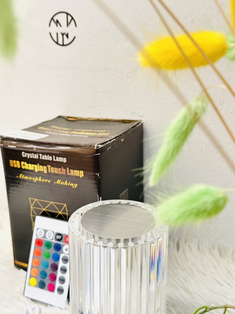 Đèn bàn pha lê kim cương có remote 16 màu (9)