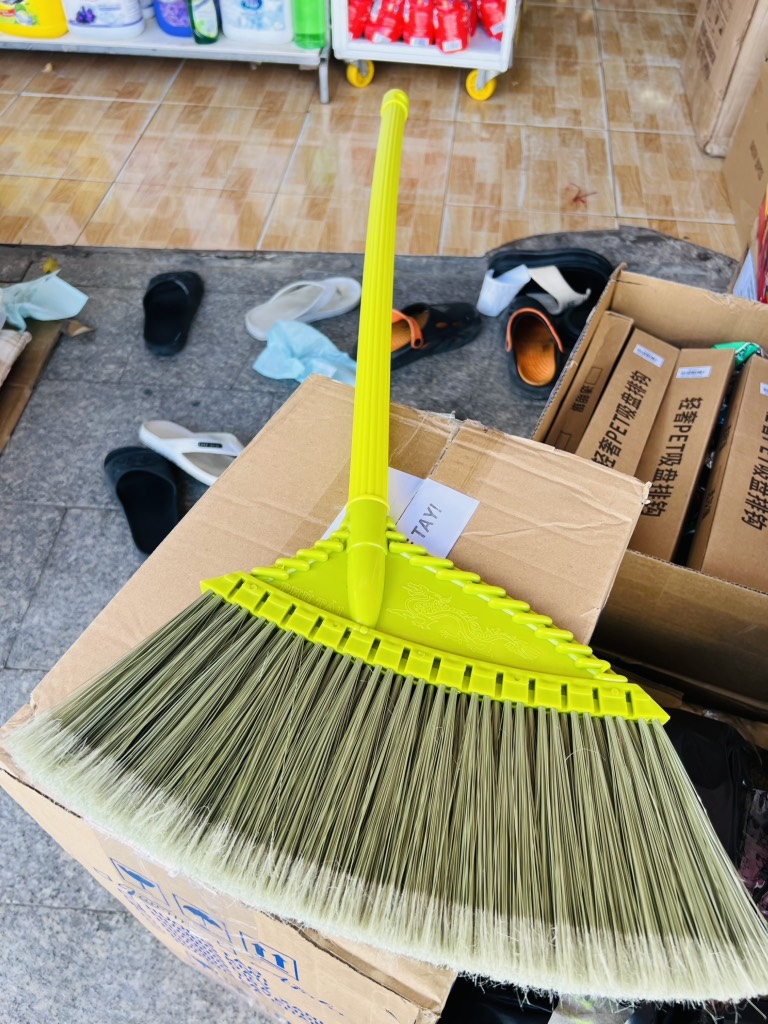 CHỔI NHỰA SỌC PHÚ TÀI (2)