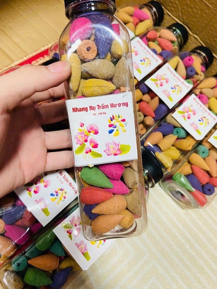 HỘP 100 NHANG TRẦM NỤ NHIỀU MÀU (2)