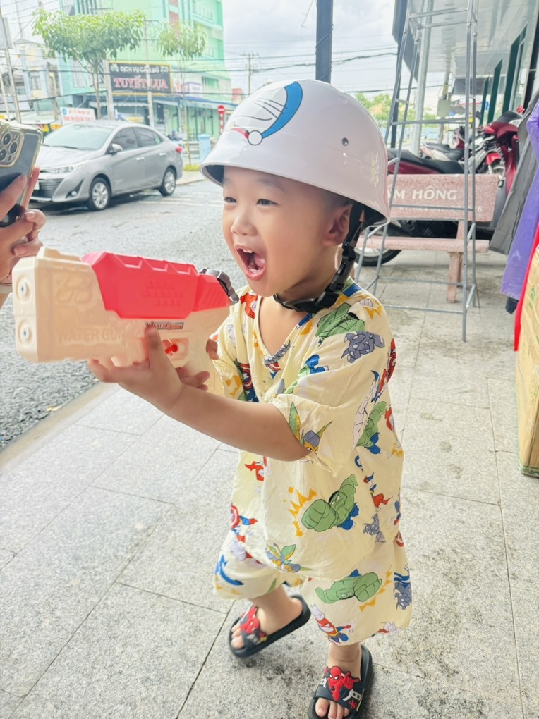 NÓN BẢO HIỂM TAI BÈO KUTE CHO BÉ (5)