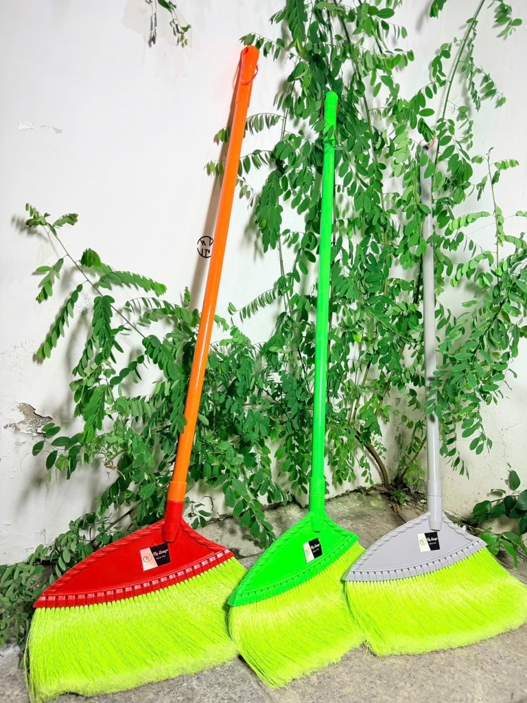 CHỔI NHỰA LỚN VY LONG ĐẦU MỊN (3) '