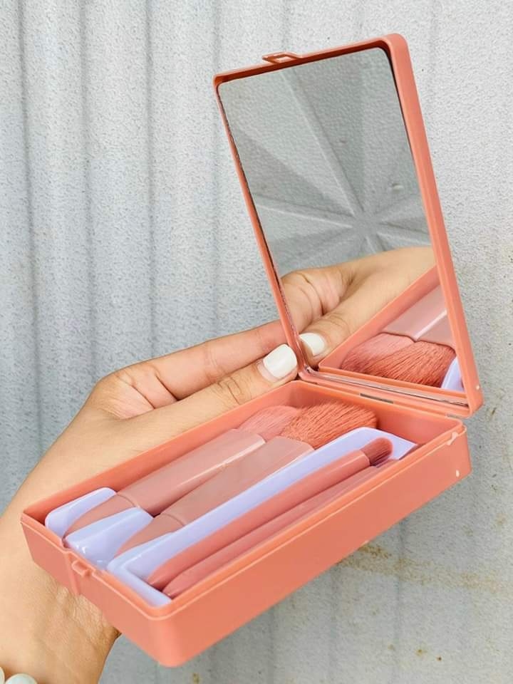 Bộ 5 cọ hồng kèm gương trang điểm cao cấp (2)