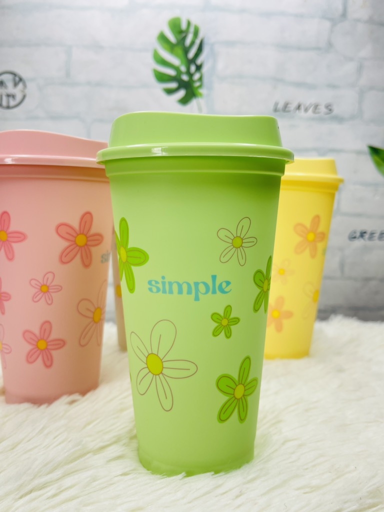 LY NHỰA 473ml UỐNG NƯỚC CÓ NẮP HOA NHIỀU MÀU