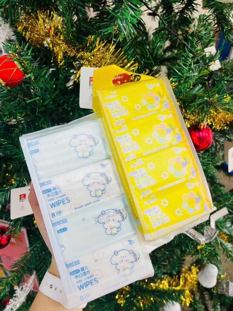 Combo 8 Gói Khăn Ướt Mini Bỏ Túi Tiện Lợi (1)