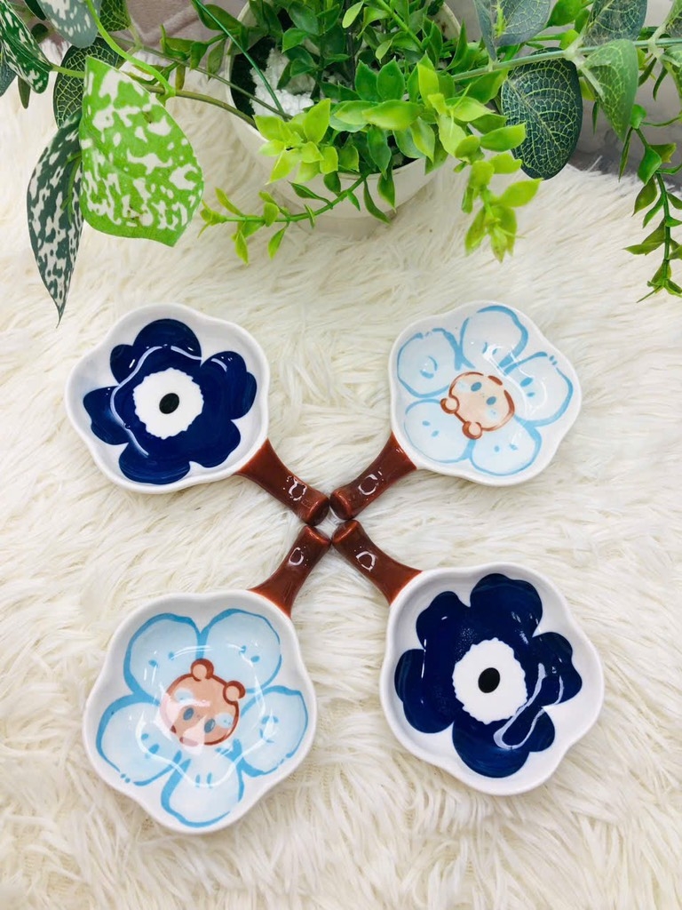 CHÉN ĐỰNG NƯỚC CHẤM GIA VỊ BÔNG HOA CÓ QUAI CẦM (2)