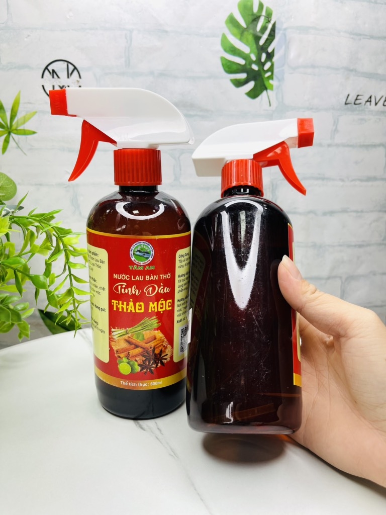 NƯỚC TẨY UẾ BAN THỜ TINH DẦU THẢO MỘC (2)
