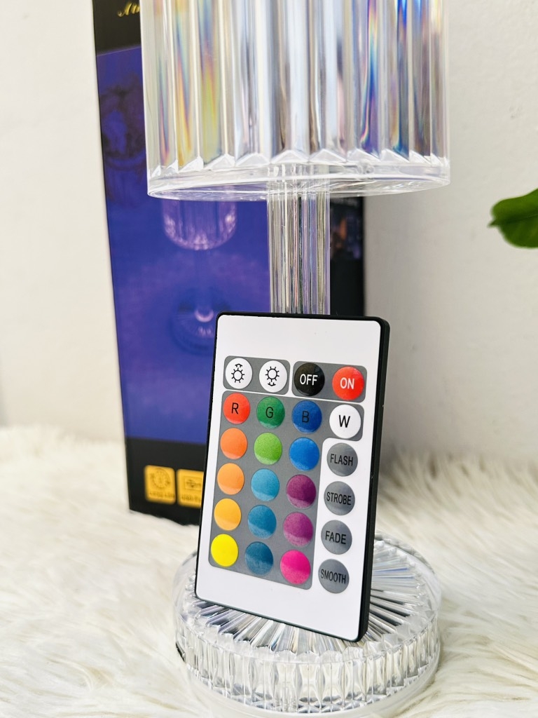 Đèn bàn pha lê kim cương có remote 16 màu (9)