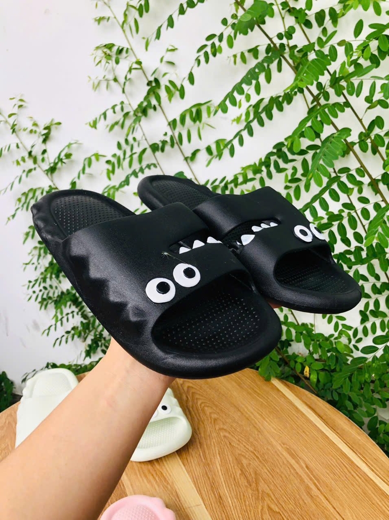 DÉP MANG TRONG NHÀ HÌNH CÁ SẤU (4)