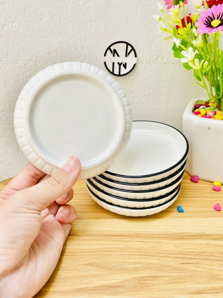 M1T1 CHÉN ĐỰNG ĐỒ CHẤM BẰNG SỨ VIỀN ĐEN XỊN (1)