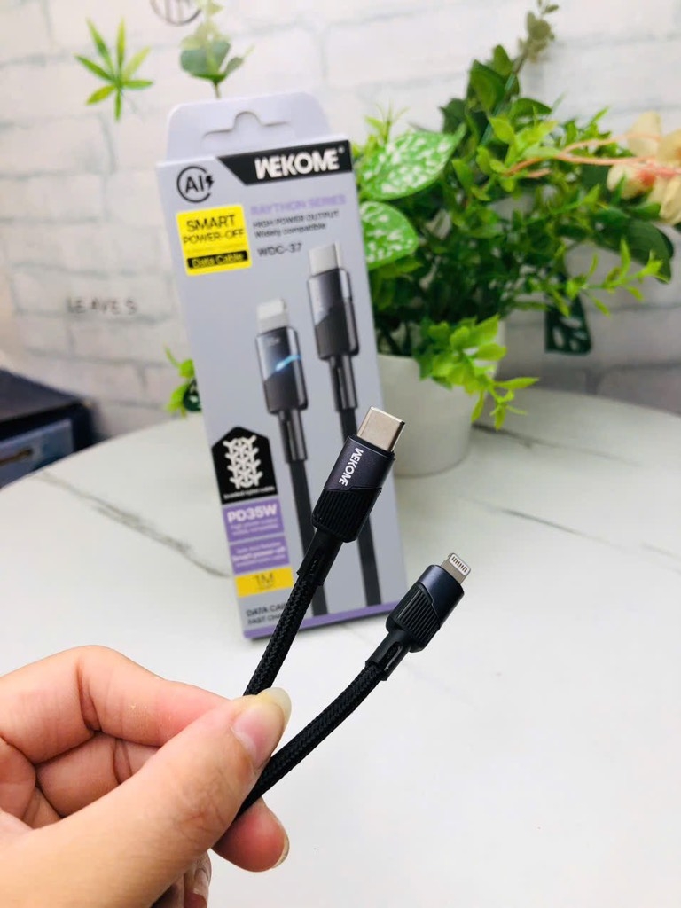 CÁP SẠC NHANH 35W WEKOME 37 CHÍNH HÃNG TYPE C RA IPHONE (7)