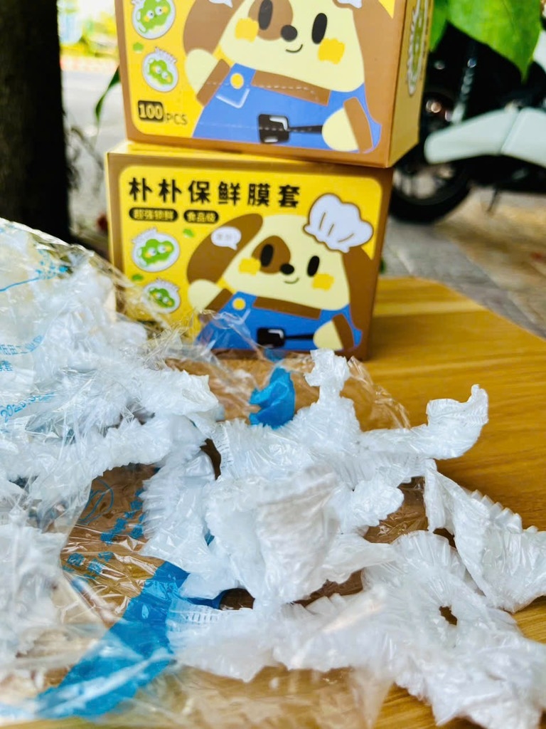 HỘP 100 MÀN BỌC THỰC PHẨM PE XỊN (2)