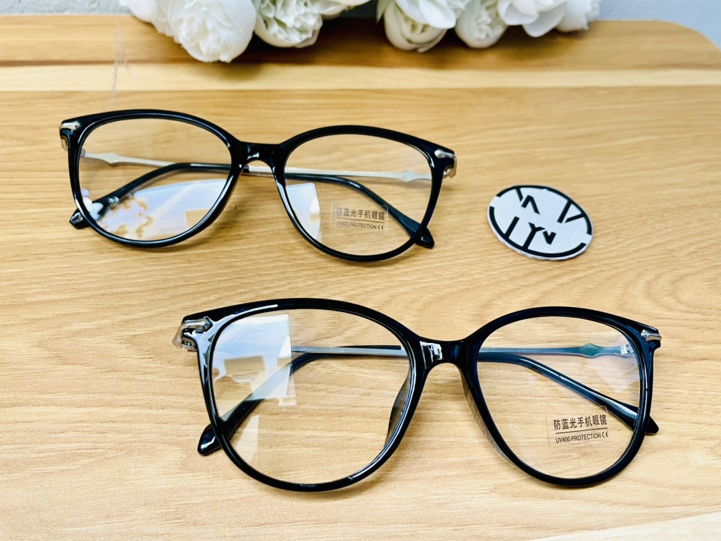 KÍNH GỌNG SẮT MẮT MÈO WONMAN (5)