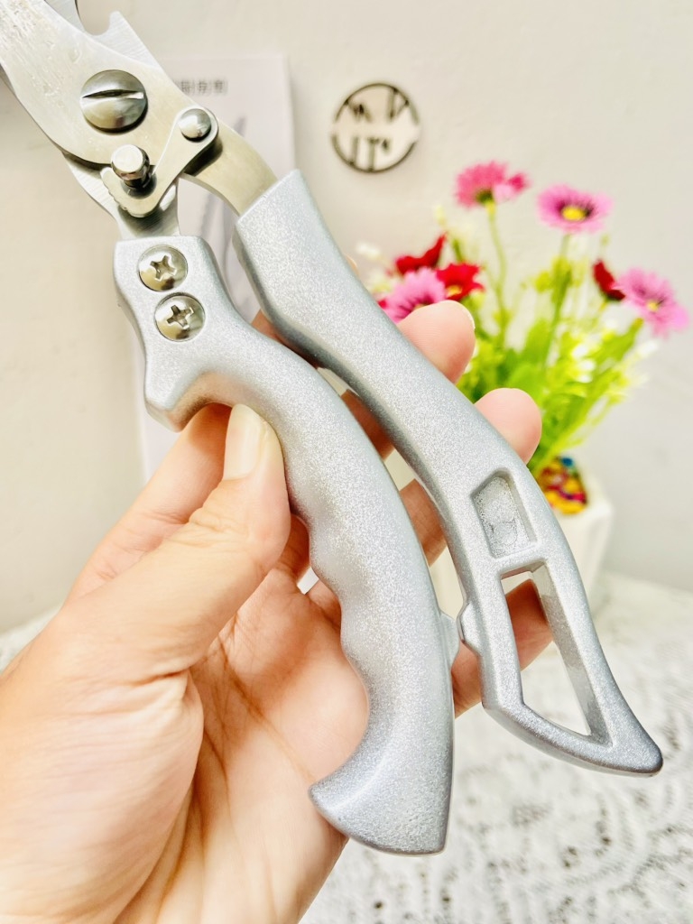 KÉO CẮT GÀ RĂNG CƯA CÁN NHỰA (5)