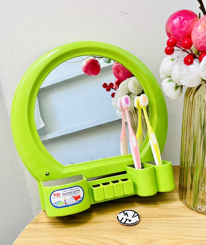 GƯƠNG TREO NHỎ CÓ NGĂN ĐỂ LƯỢC, BÀN CHẢI (3)