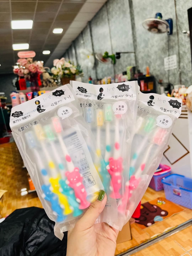 Sét 4 Cây Bàn Chải Đánh Răng Cho Bé Hình Thú (2)