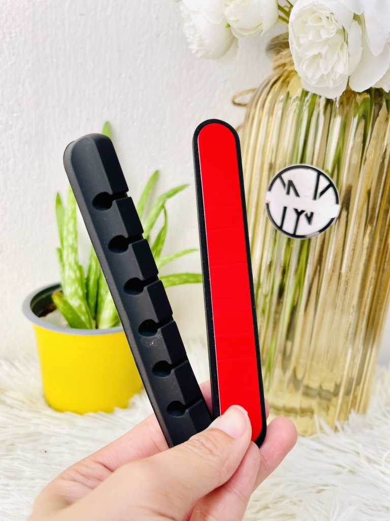 Dụng cụ silicon cố định 7 đầu dây sạc (2)