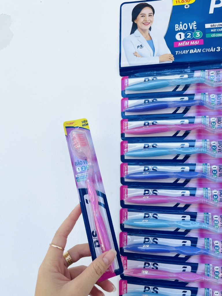BÀN CHẢI ĐÁNH RĂNG P/S 123 11k (0.5)