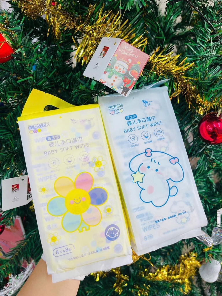 Combo 8 Gói Khăn Ướt Mini Bỏ Túi Tiện Lợi (1)