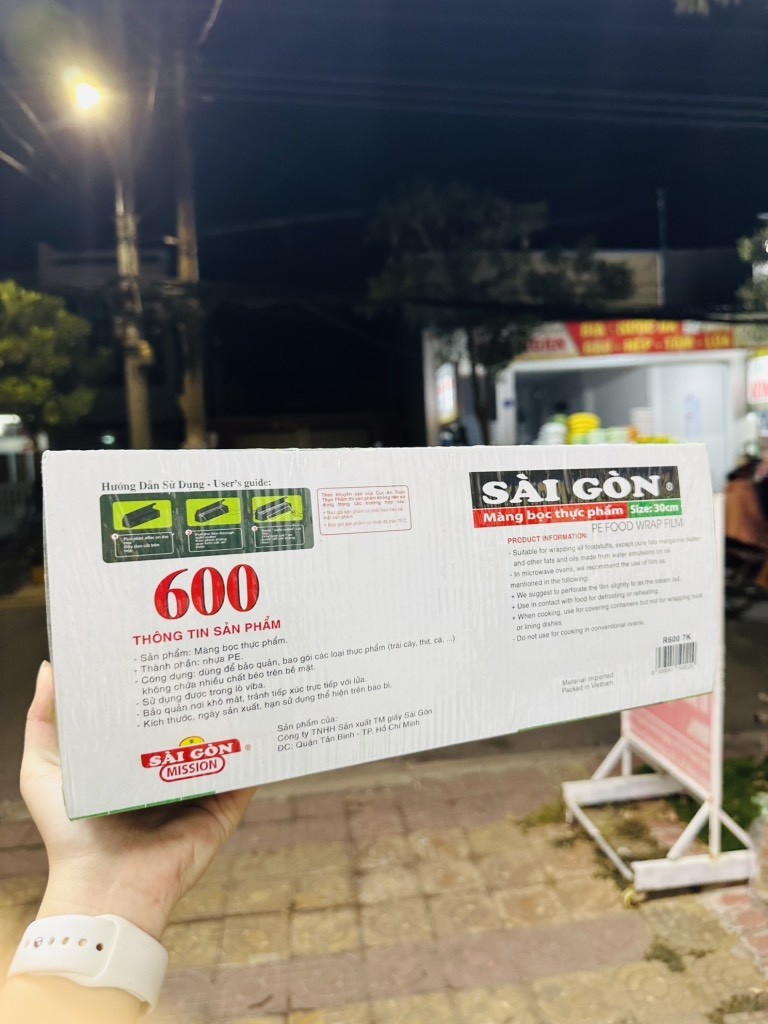 CUỘN MÀN BỌC CÓ DAO CẮT THỰC PHẨM FOOD LỚN (3)