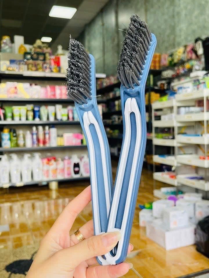 Cọ Vệ Sinh Kèm Gắp Rác 2 In 1 (1)