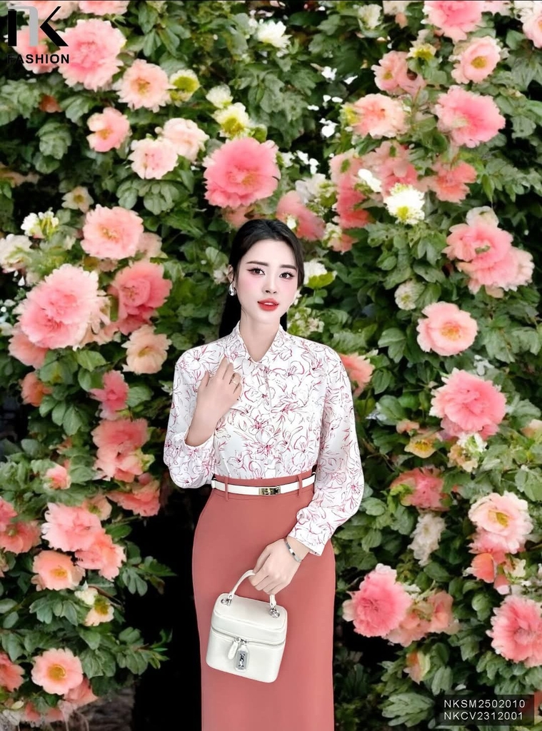 Sơ mi hoa cổ sen vạt kép xinh xắn, mới lạ NKSM2502010