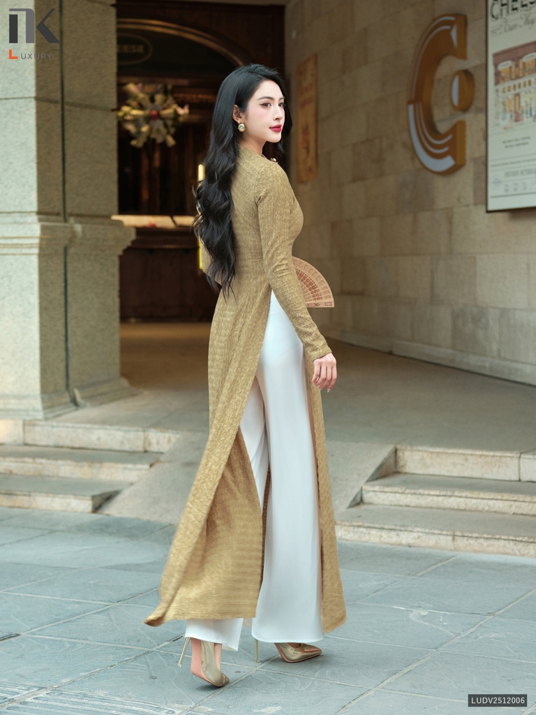 Áo dài thiên vân chất liệu vân mây cực lạ, kiểu cách sang LUDV2512006 ( Ko kèm quần + có kèm phụ kiện )