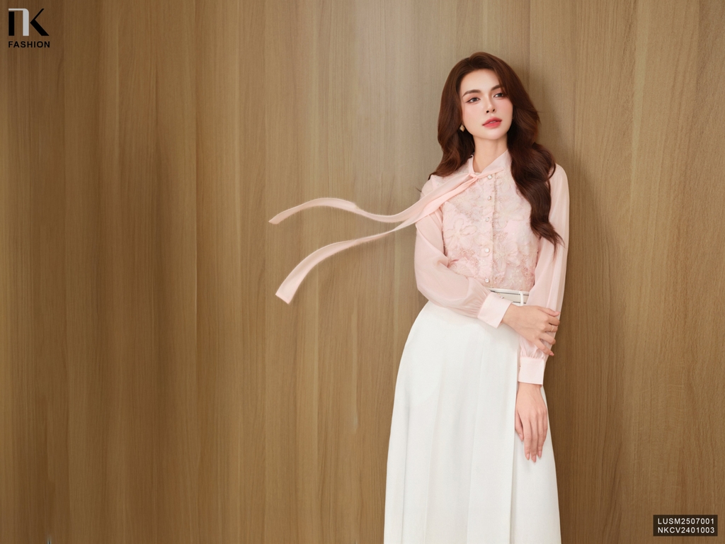 Sơ mi ren hoa kim tuyến buộc nơ điệu đà, cao cấp LUSM2507001