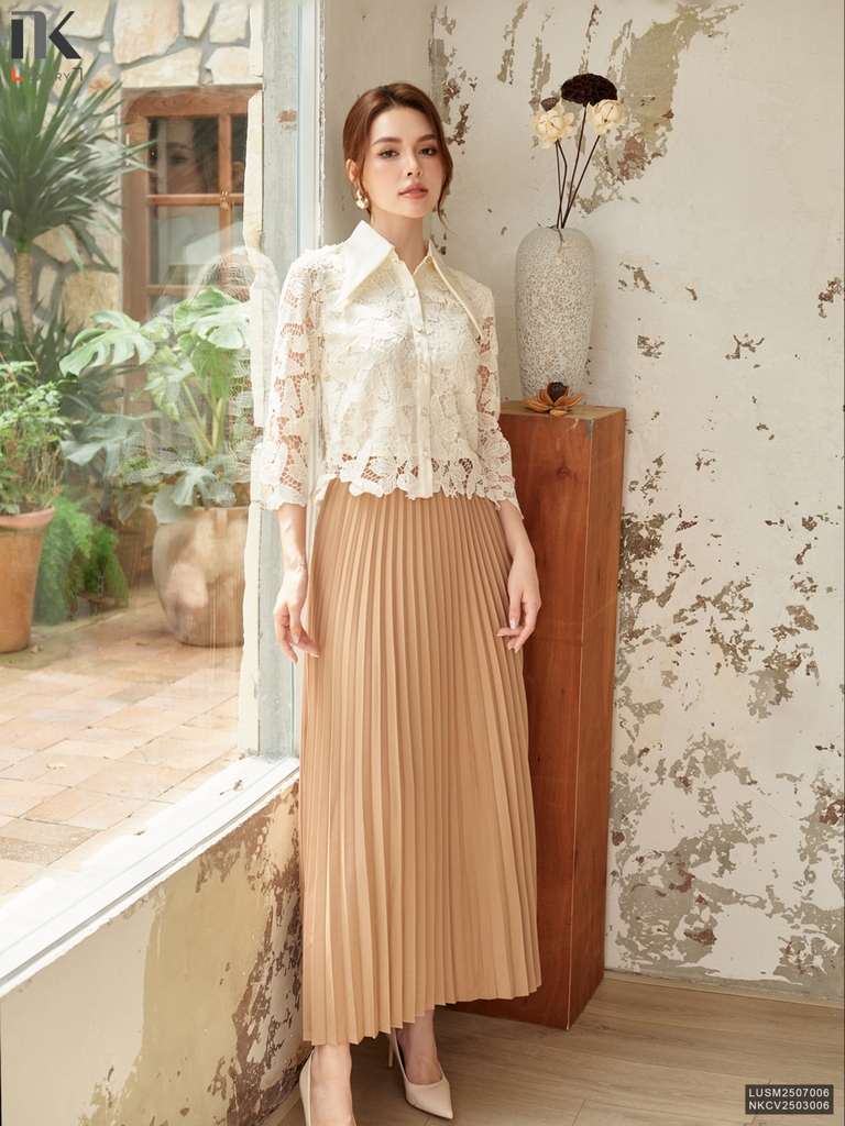 Sơ mi ren hồ điệp cổ đức phối tiểu thư mà không kém sang LUSM2507006