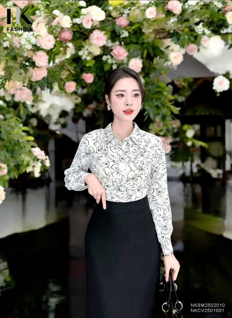 Sơ mi hoa cổ sen vạt kép xinh xắn, mới lạ NKSM2502010