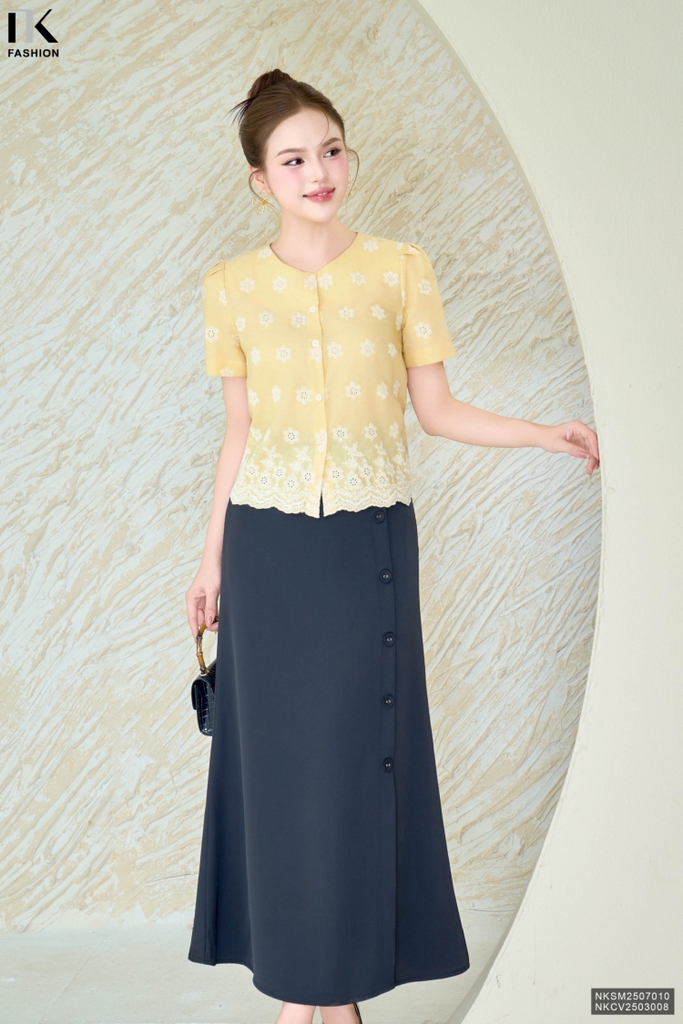 Chân váy suông đuôi cá cúc bọc dễ mặc NKCV2503008