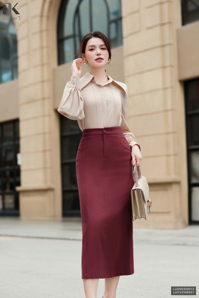 Sơ mi cổ đức Fashion kiêu dáng mới lạ, sang, trẻ LUSM2506012 ( Ko kèm QU/CV/PK)