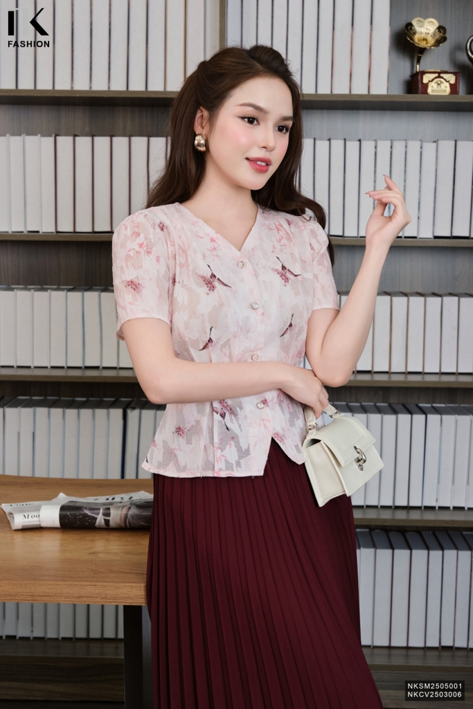 Áo sơ mi hoạ tiết hồ điệp điệu đà, nữ tính, mềm mại, mát mịn NKSM2505001