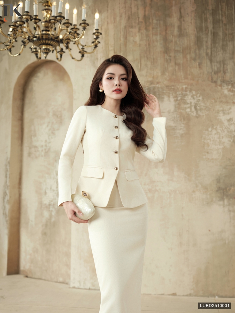 Set FIONA cực sang, dễ lên đồ LUBD25100011 (Áo khoác kèm chân váy bút chì dài)