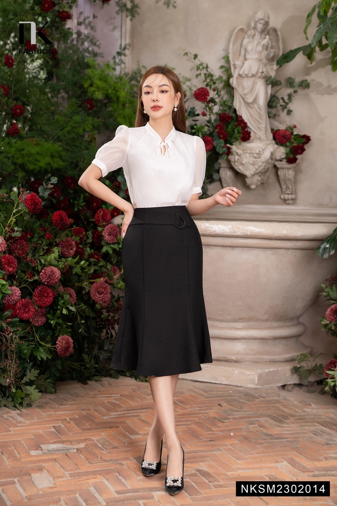 Sơ Mi Tơ Cổ Tàu Xếp Nữ Tính NKSM2302014