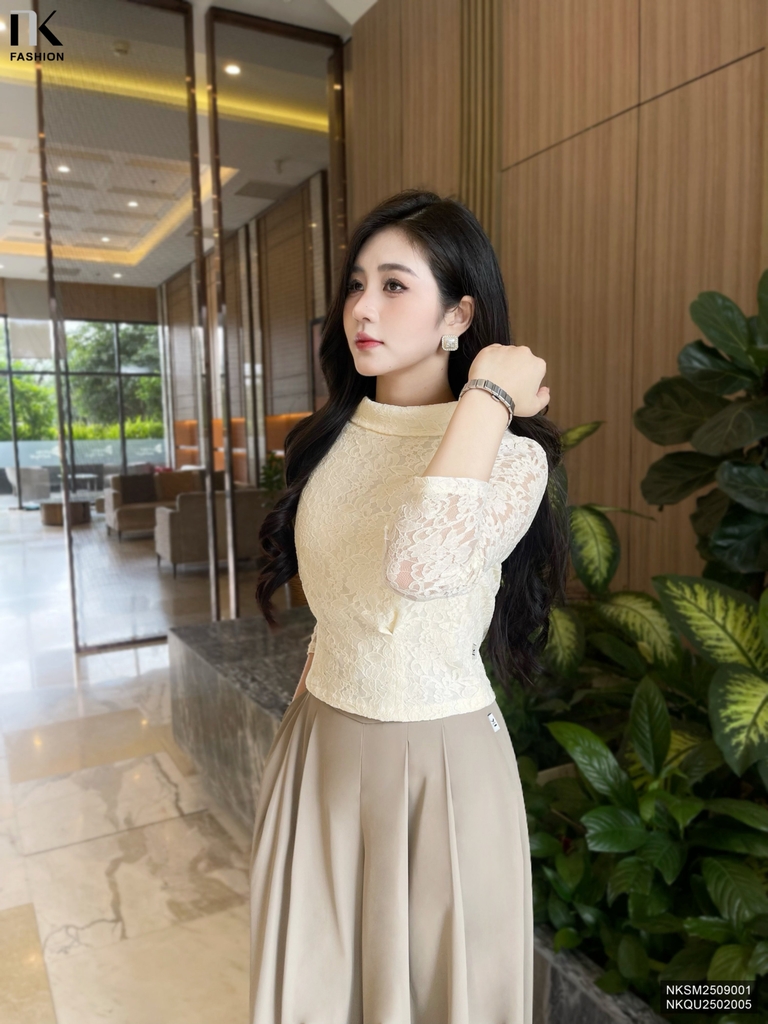 Áo ren cổ giếng súp gấu mới lạ, gọn gàng NKSM2509001