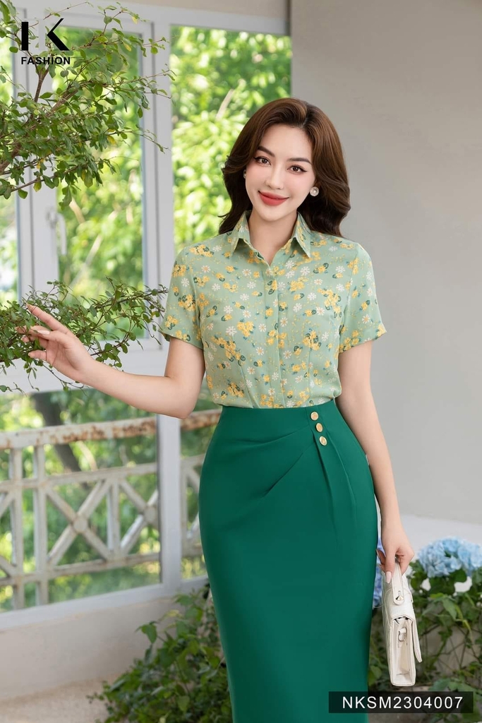 Sơ Mi Hoa Cổ Đức Cộc Tay NK Fashion Vừa Đẹp Vừa Thanh Lịch NKSM2304007