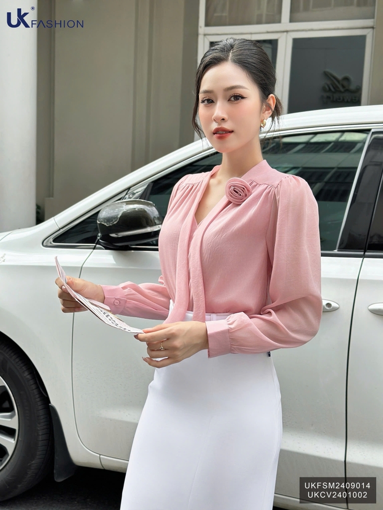 Sơ mi tơ cổ vạt hoa cực xinh xắn UKFSM2409014