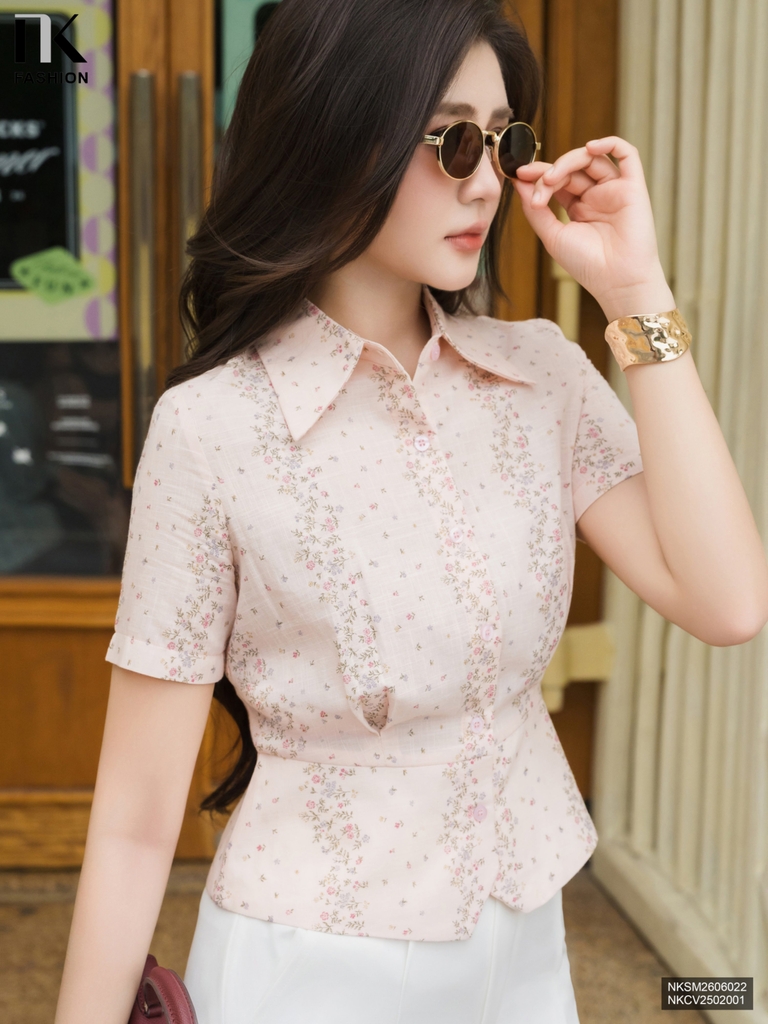 Sơ mi hoa bản gấu NKSM2606022 ( Áo rời không kèm CV/QU/PK )