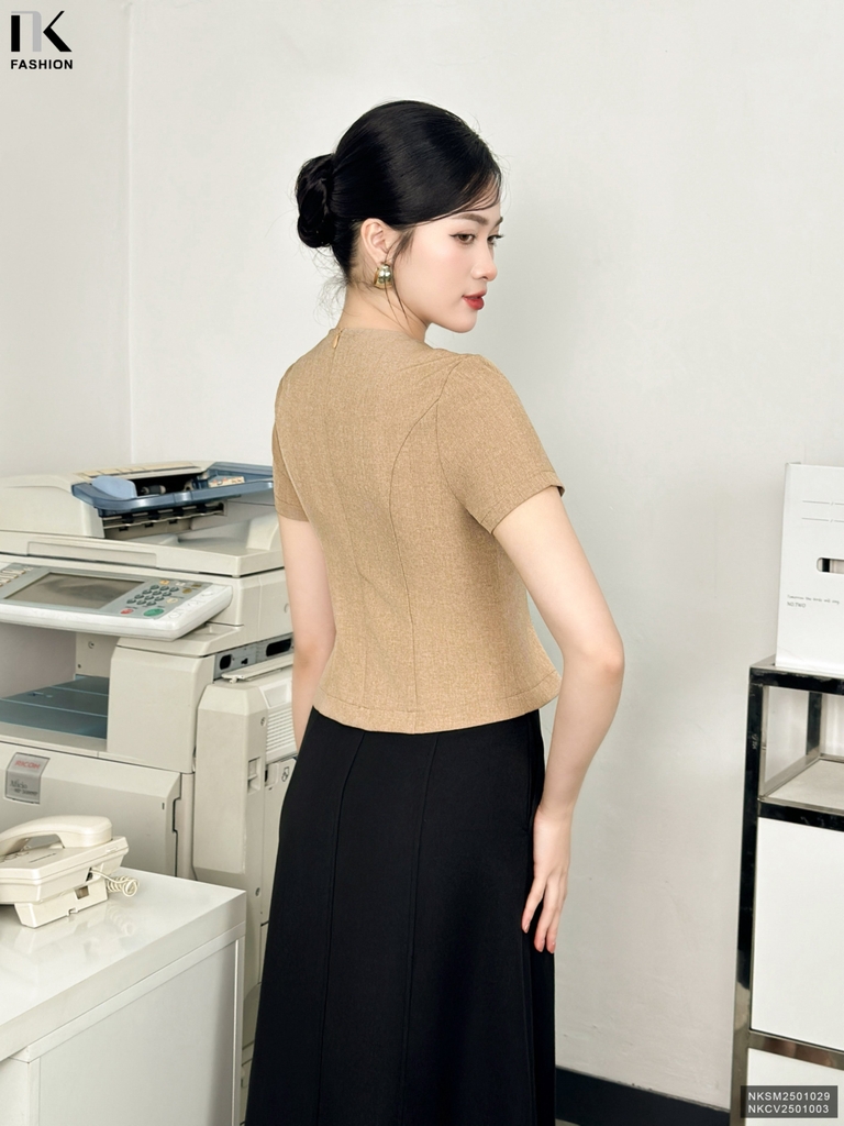 Sơ mi xếp eo kiểu dáng độc đáo, hàng thiết kế, chất liệu dày dặn NKSM2501029