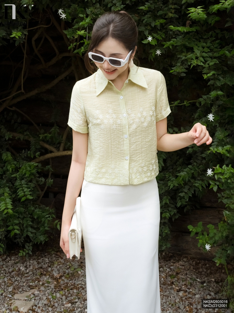 Sơ mi croptop cổ đức hoa mát lịm, nhẹ nhàng, thoải mái NKSM2605016