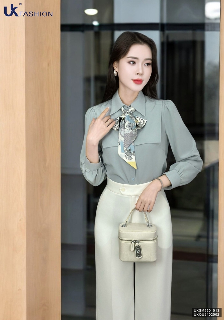 Áo sơ mi cổ đức dài tay đô ngực xinh xắn, kiểu cách UKSM2501013 ( Ko kèm CV/QU/PK )