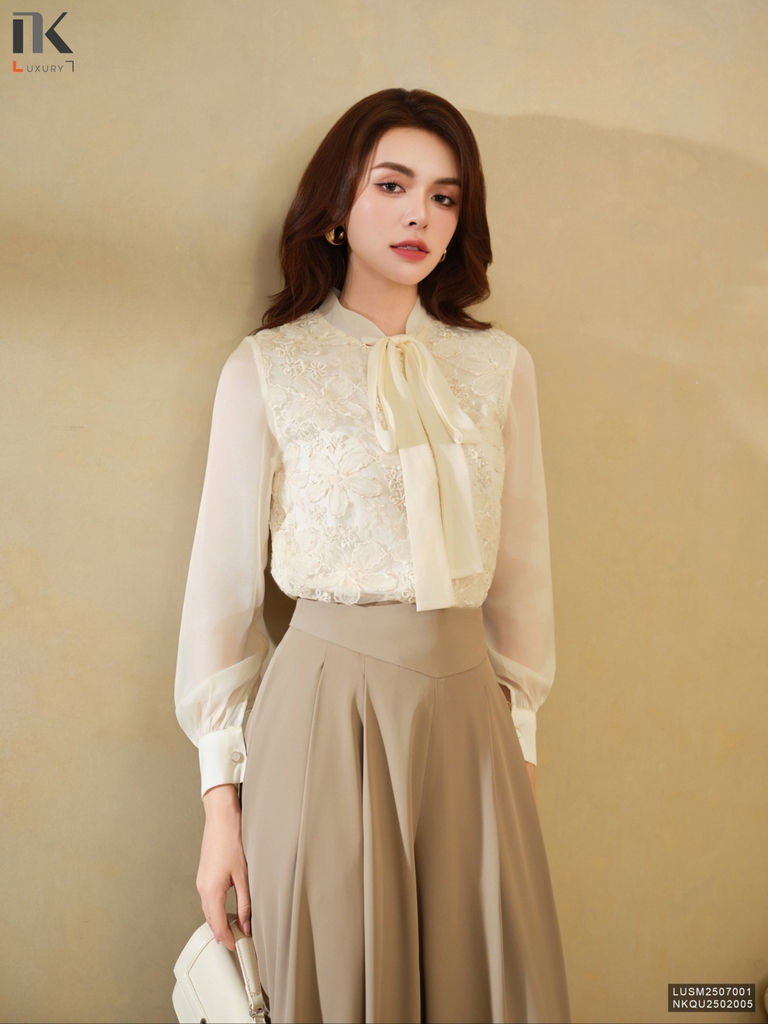 Sơ mi ren hoa kim tuyến buộc nơ điệu đà, cao cấp LUSM2507001