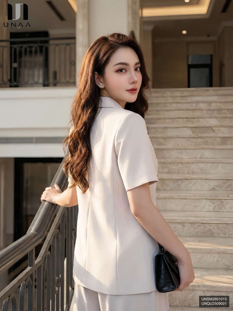 Blaze cộc tay cổ ve trẻ trung nhẹ nhàng mà sang UNSM2601015