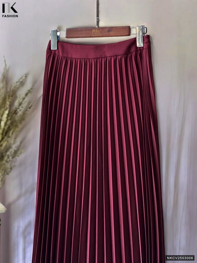 Chân váy dập ly rẻ quạt lịch sự, dễ mặc, kiểu dáng cơ bản cực xinh NKCV2503006