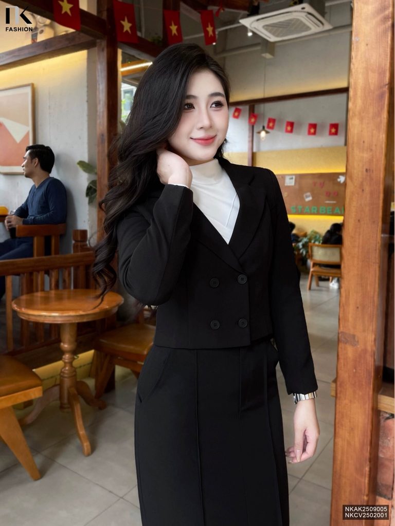 Vest 2 lớp 4 cúc croptop thanh lịch, gọn gàng NKAK2509005