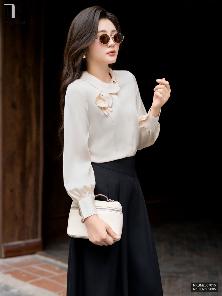 Sơ mi lụa hoa ngực NKSM2607015 (Áo rời - Không kèm CV/QU/PK)