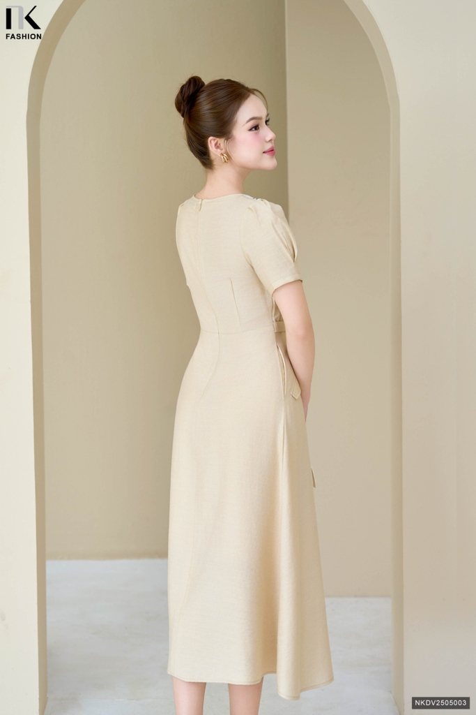 Đầm cổ ren nhún eo điệu đà NKDV2505003